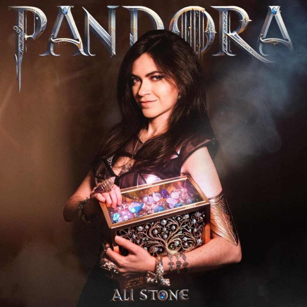 ALI STONE PRESENTA “PANDORA”